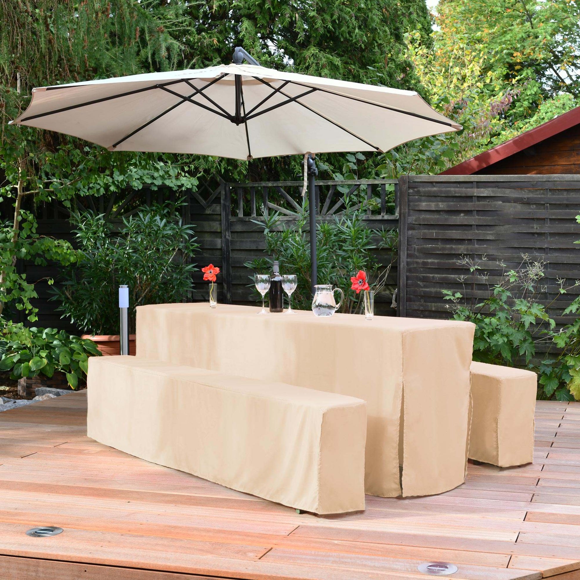 3er Set Beautissu Basic L Biertischhusse in garden setting with benches covered, 50x220cm and 70x220cm sizes.