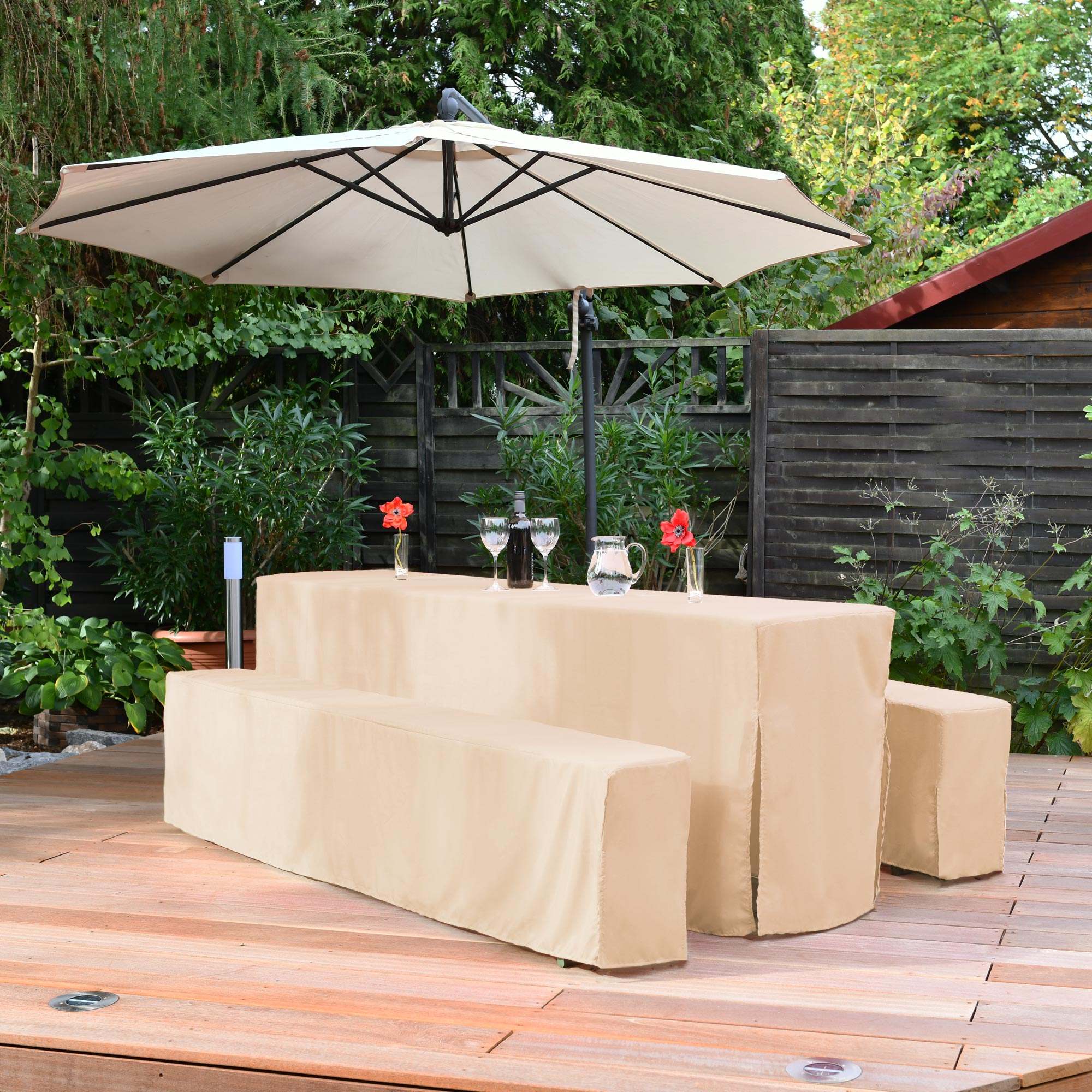 3er Set Beautissu Basic L Biertischhusse in garden setting with benches covered, 50x220cm and 70x220cm sizes.