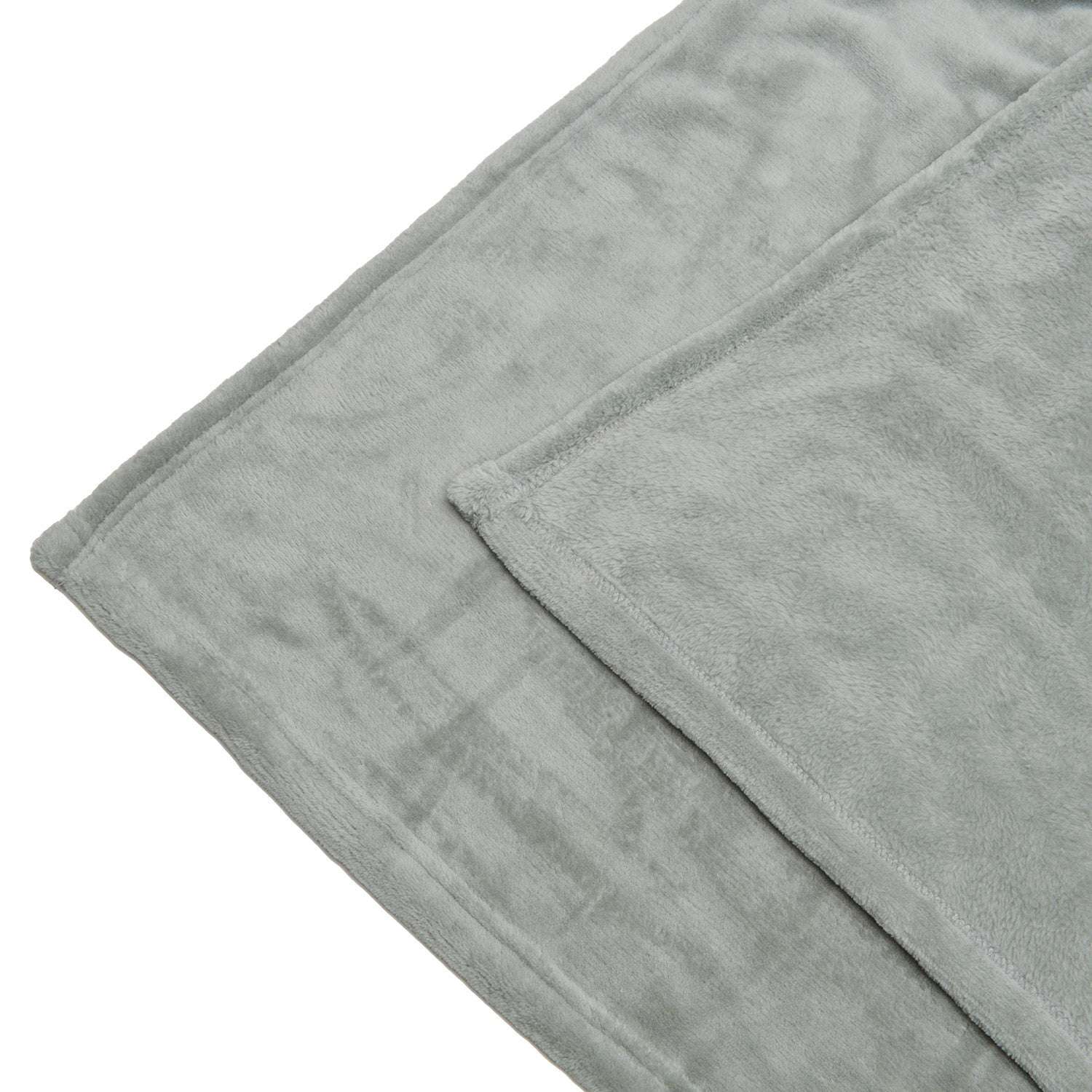 Beautissu XXL Tagesdecke Kuscheldecke Aurelia 220x240cm, soft coral-fleece blanket, versatile and elegant design.