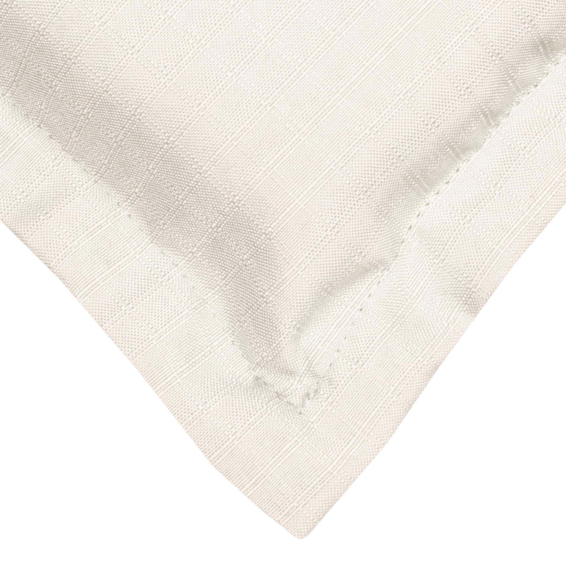 Close-up of Beautissu Base NL low-back garden chair cushion in beige fabric, highlighting quality and stitching.