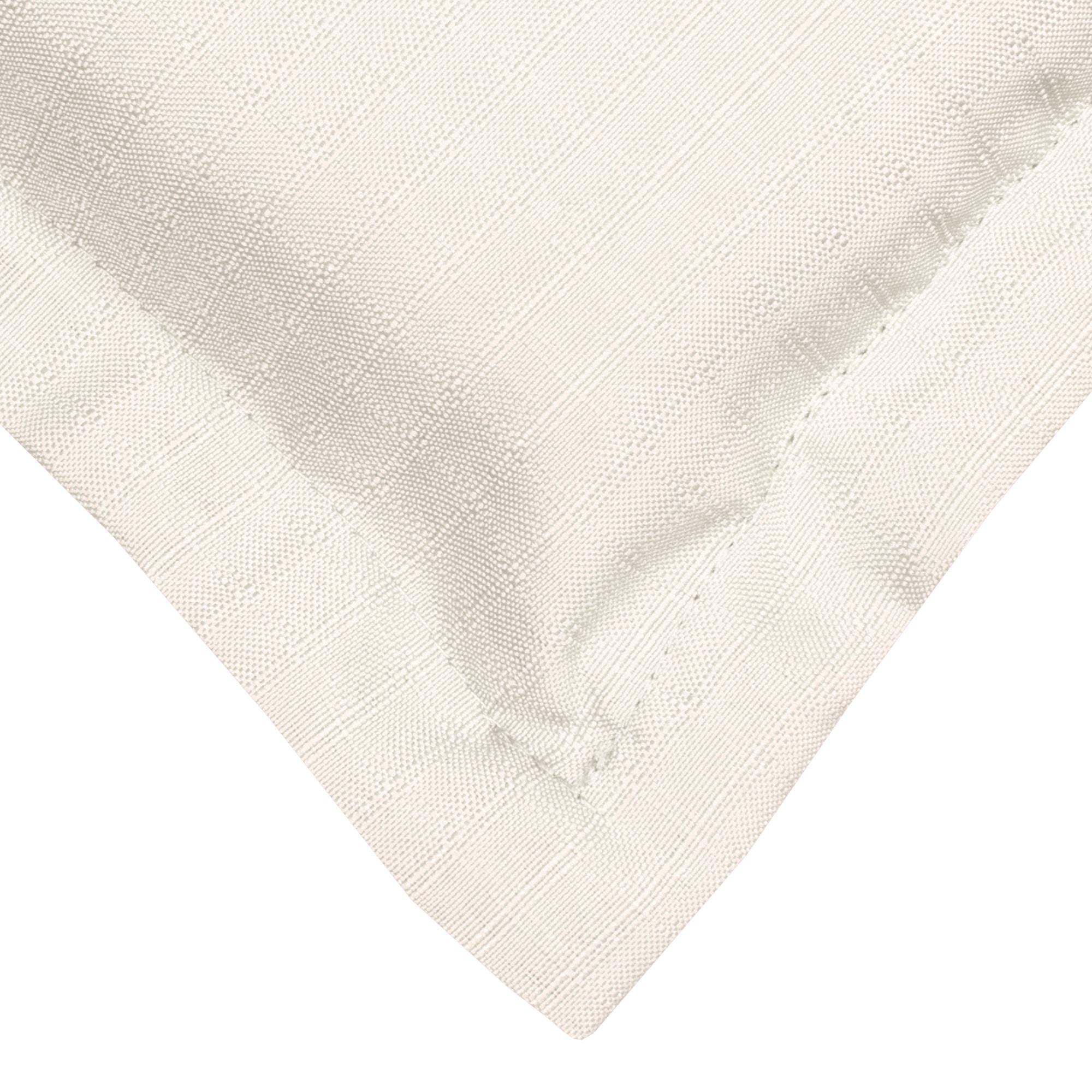 Close-up of Beautissu Base NL low-back garden chair cushion in beige fabric, highlighting quality and stitching.