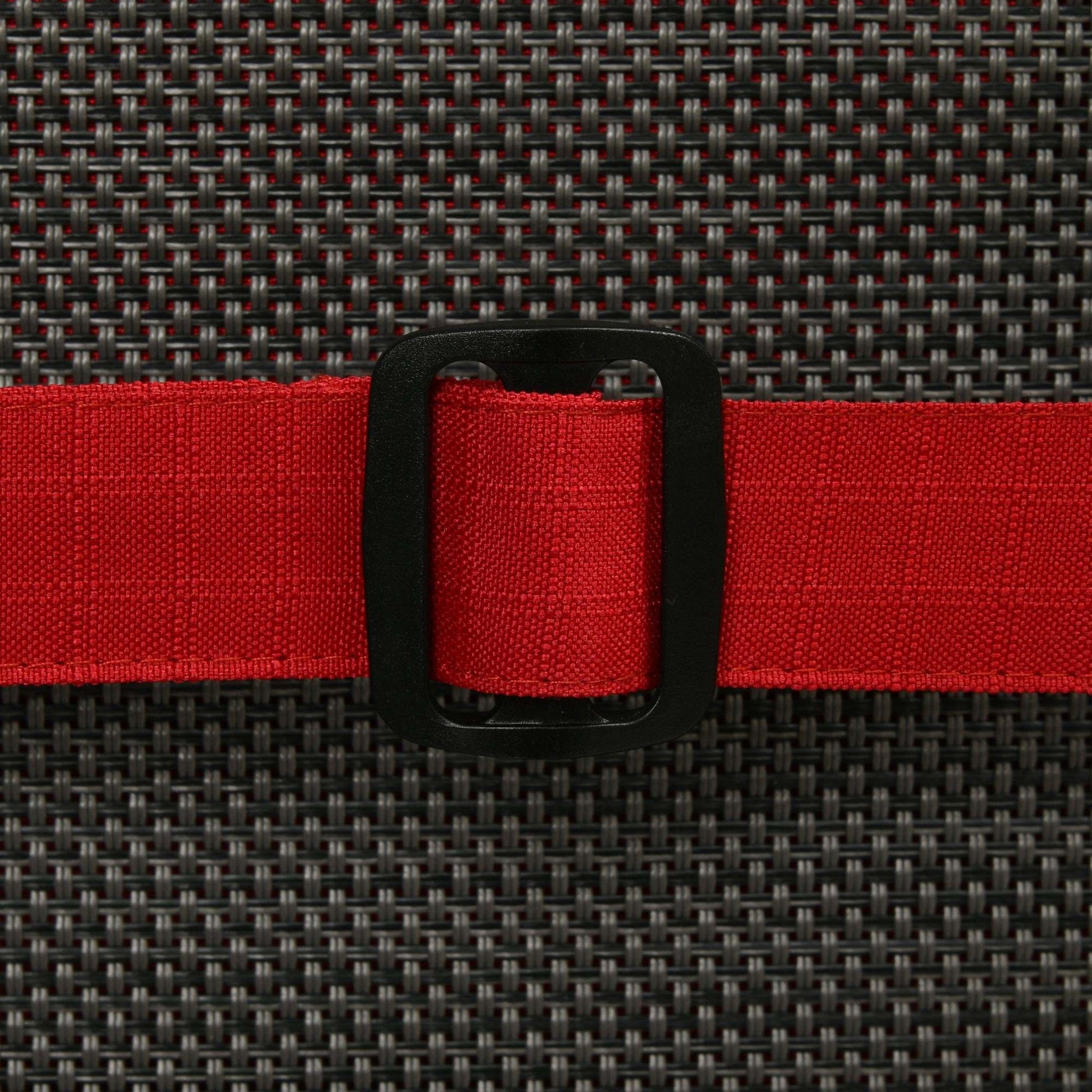 Beautissu Base NL Niedriglehner Auflagen with red fastening strap and durable material.