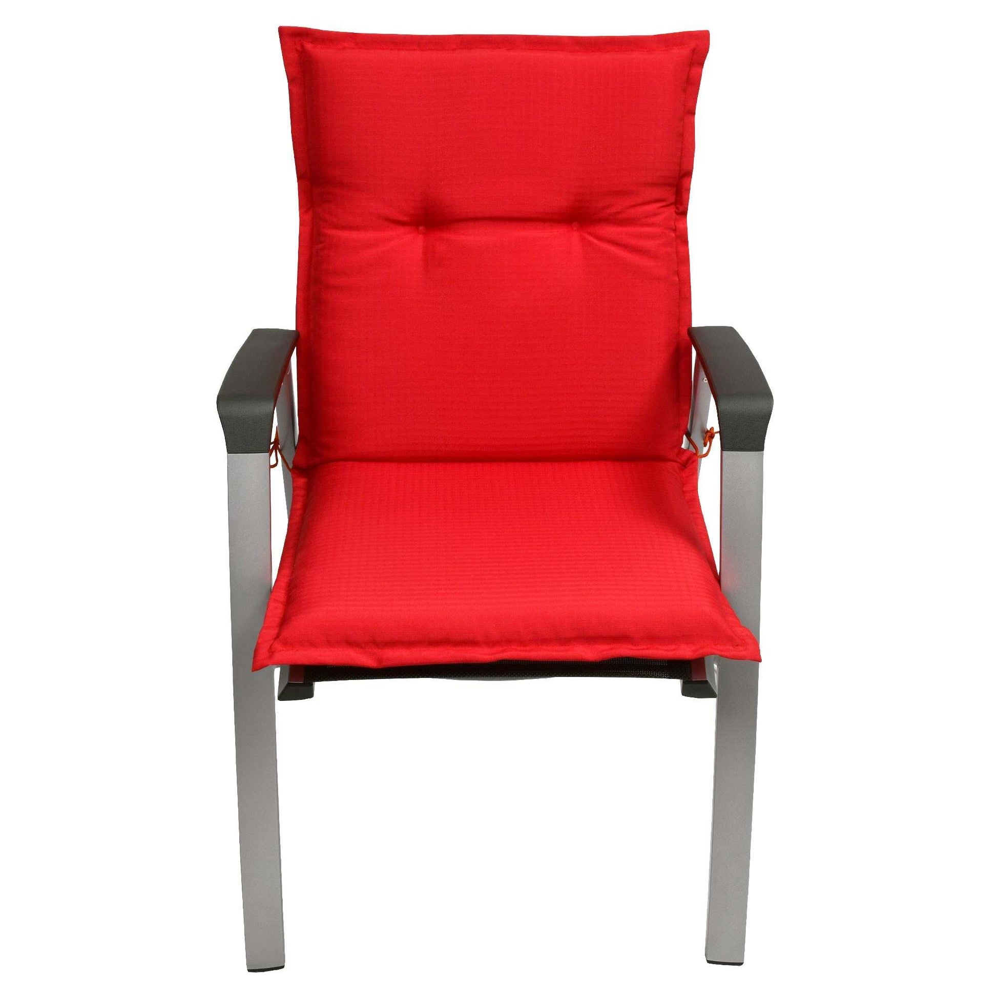 Red Beautissu Base NL garden chair cushion, 100x50x6 cm, on chair, highlighting comfort and quality.