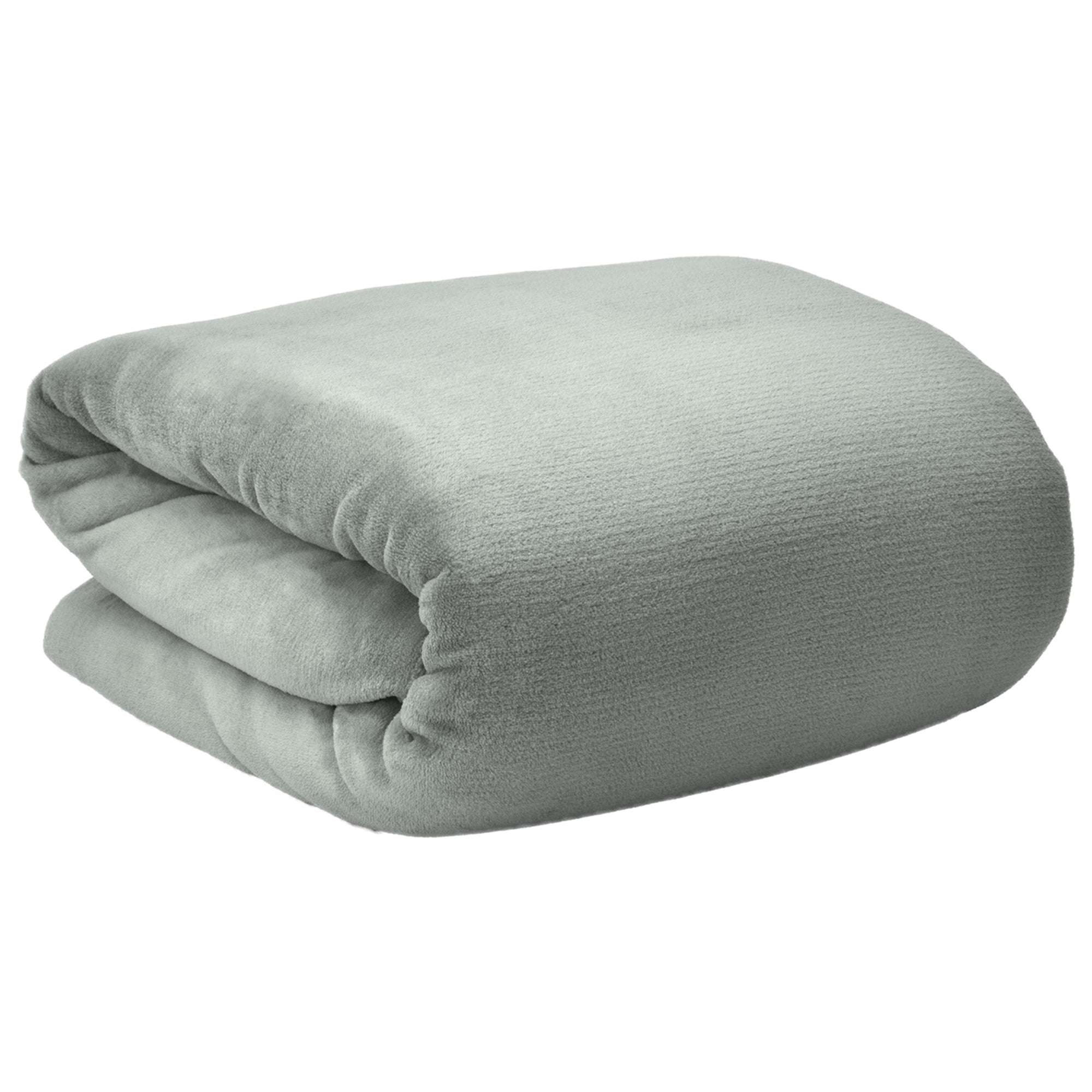 Beautissu XL Tagesdecke Kuscheldecke Aurelia 150x200cm Coral-Fleece in soft green.