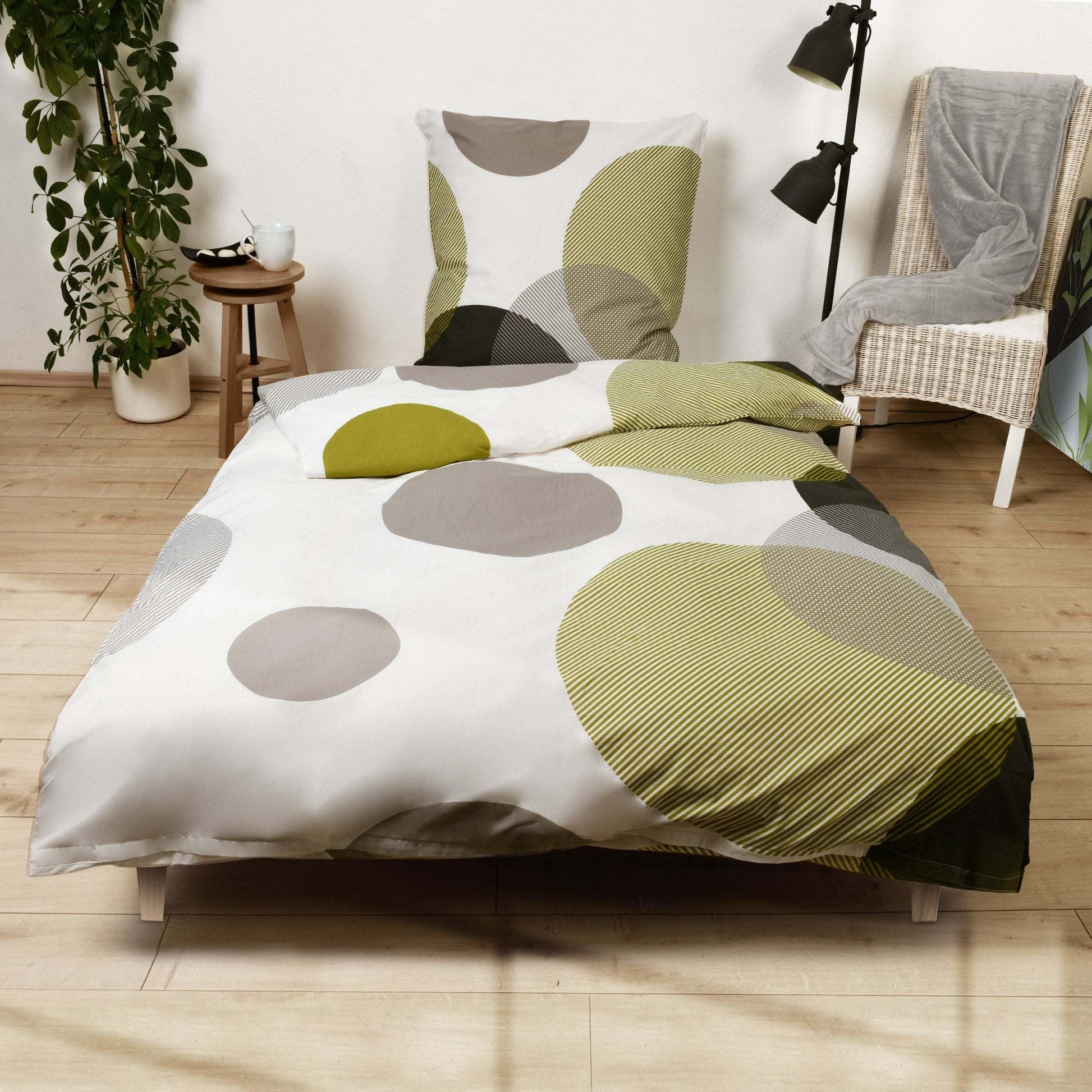 2er Set Renforcé Bettwäsche 135x200cm mit Kissenbezug 80x80cm in modernen Design, 100% Baumwolle, temperaturausgleichend und pflegeleicht.