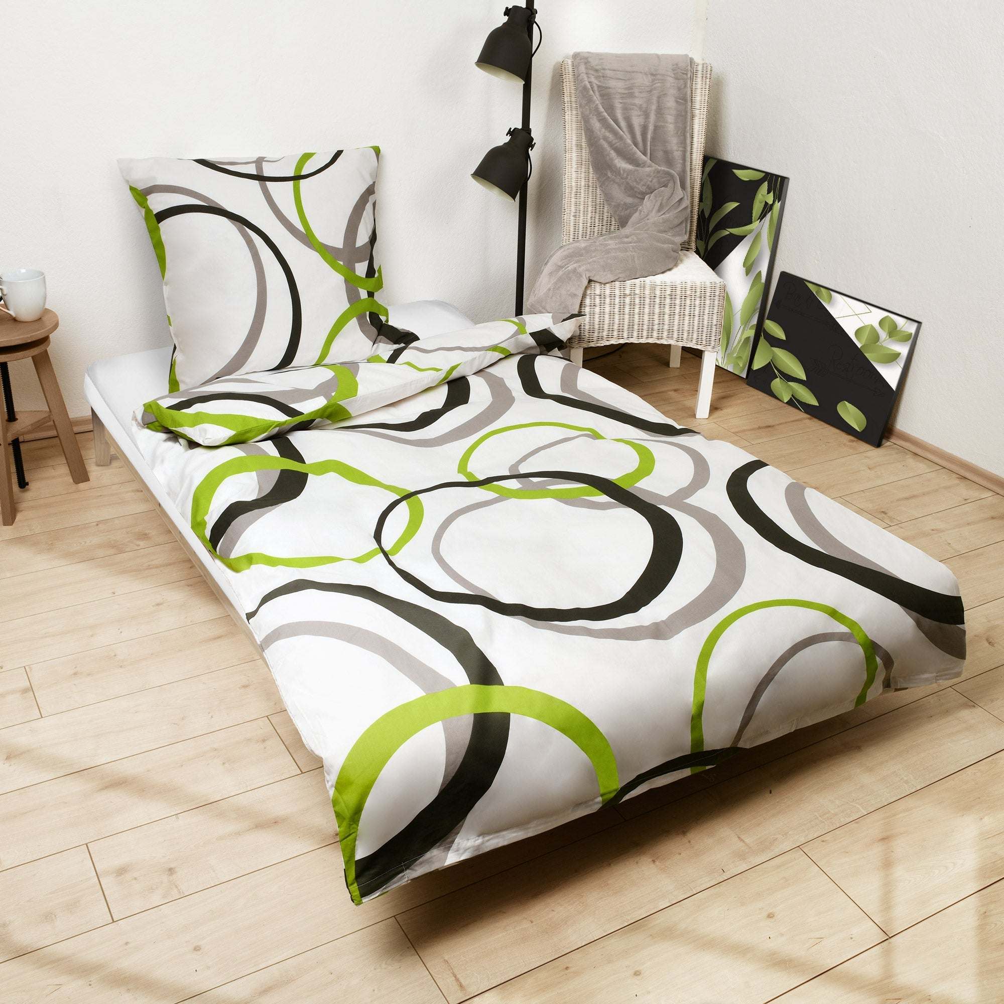2er Set Bettwäsche mit Kissen- und Deckenbezug aus Renforcé Baumwolle in modernem Kreisdesign, geeignet für alle Jahreszeiten.