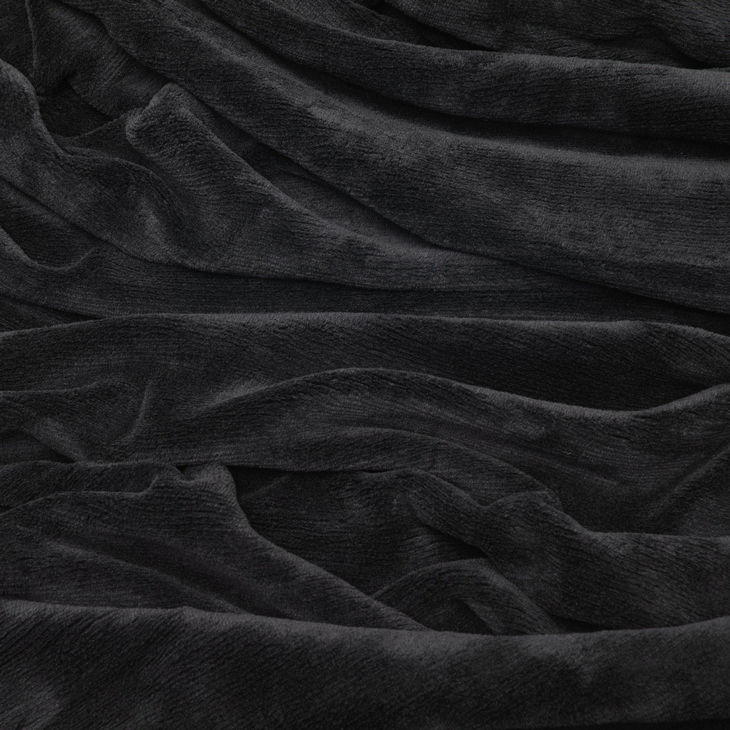 Beautissu XL Tagesdecke Kuscheldecke Aurelia 150x200cm in soft coral-fleece fabric.