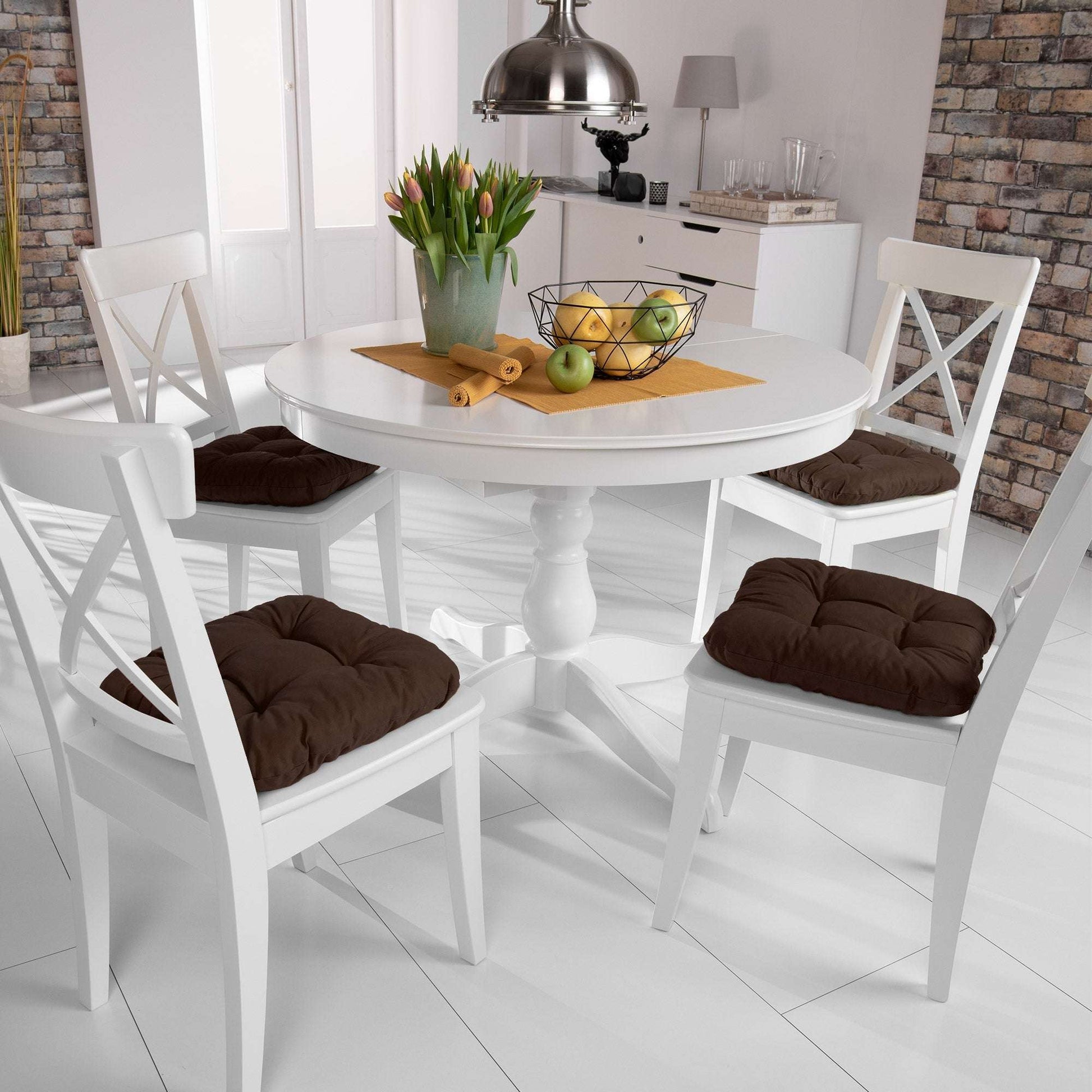 4er Set Beautissu Lisa chair cushions in dining room setting, 40x40cm, elegant and versatile decor.