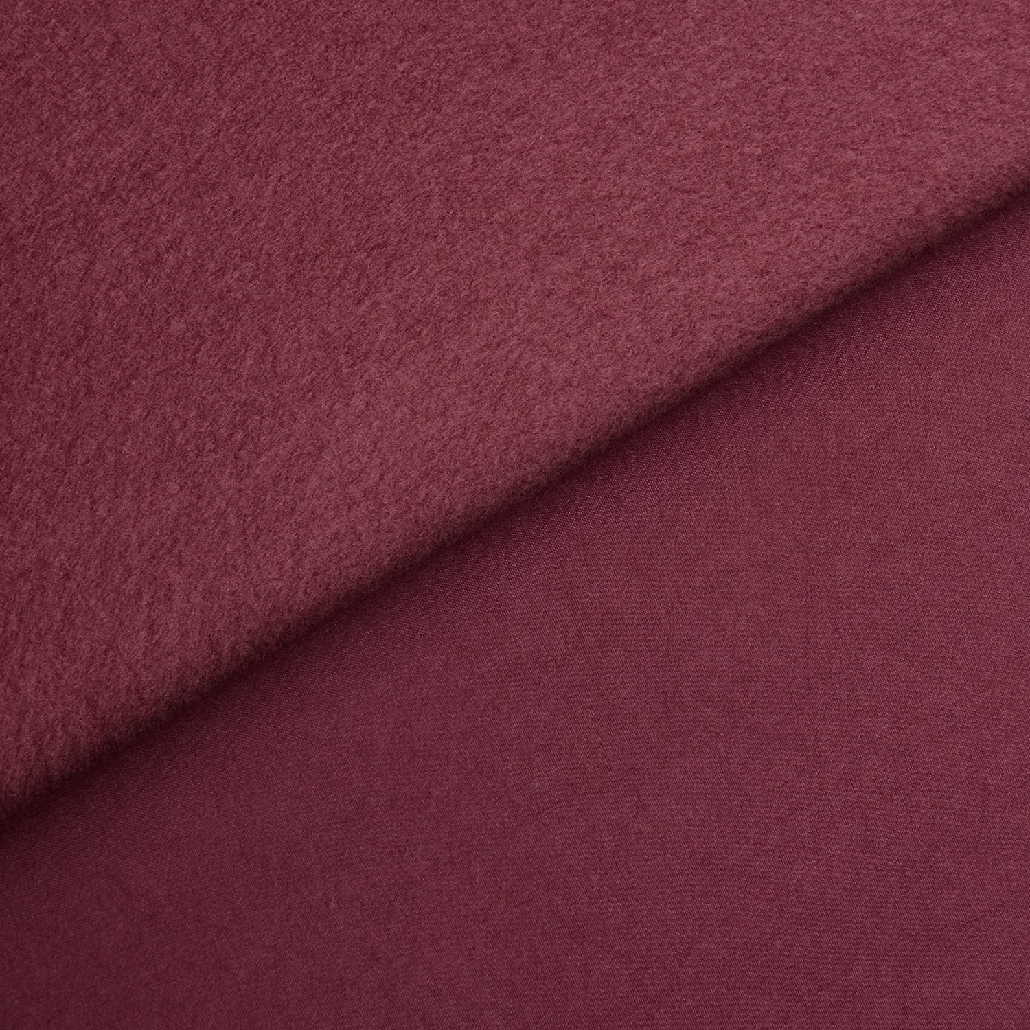 Beautissu Kräuselband Amelie Thermo-Vorhang in burgundy red with fleece lining for thermal insulation.