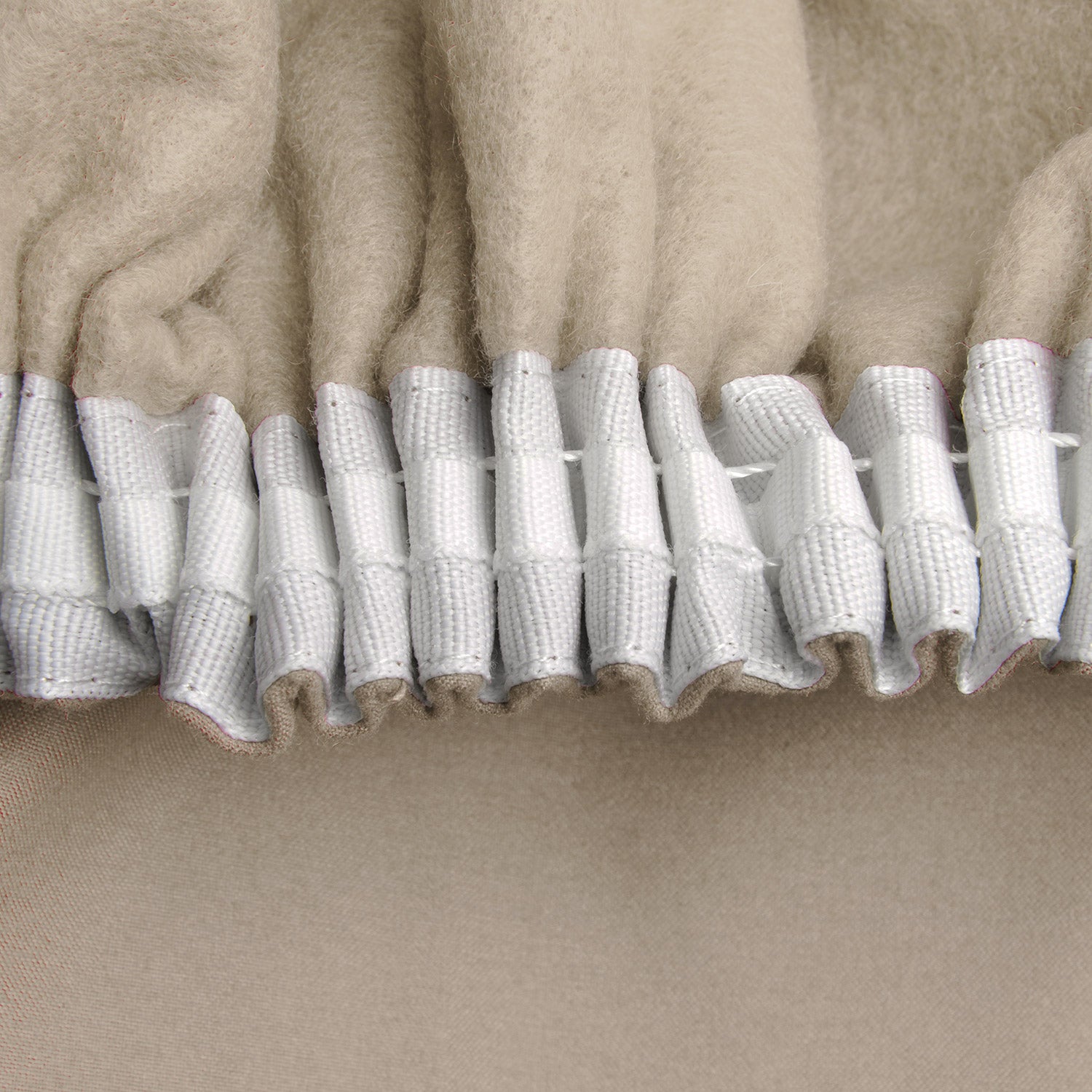 Beautissu Kräuselband Amelie Thermo Vorhänge in Faltenoptik mit hochwertigem Material.